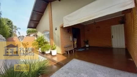 AVENIDA 47, Nº 0916 