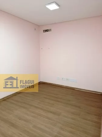 CALÇADÃO DA AV: 17, Nº 733 - parte alta - Barretos/SP