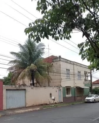 Casa Padrão/ Ponto Comercial 