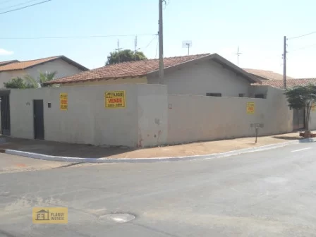 Casa à Venda