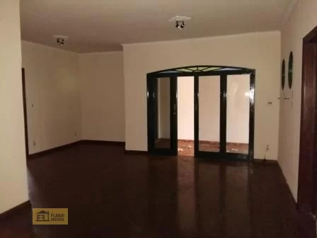 Casa para Venda no Bairro Centro