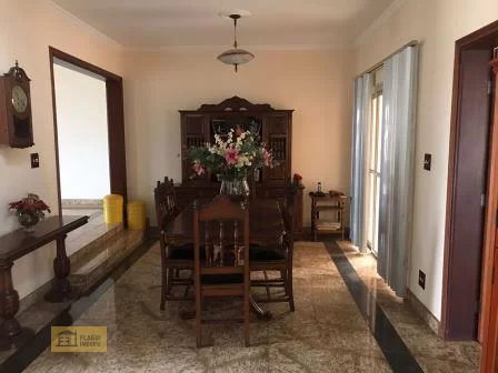 Casa para Venda no Bairro Centro