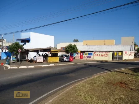 AV. JOSE BAMPA N°1383 esq. ANTENOR DUARTE VILLELA