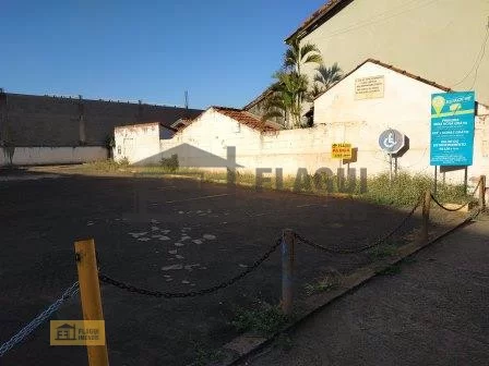 AVENIDA 15 ENTRE 16X18