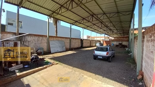 Terreno/ Salão Comercial 